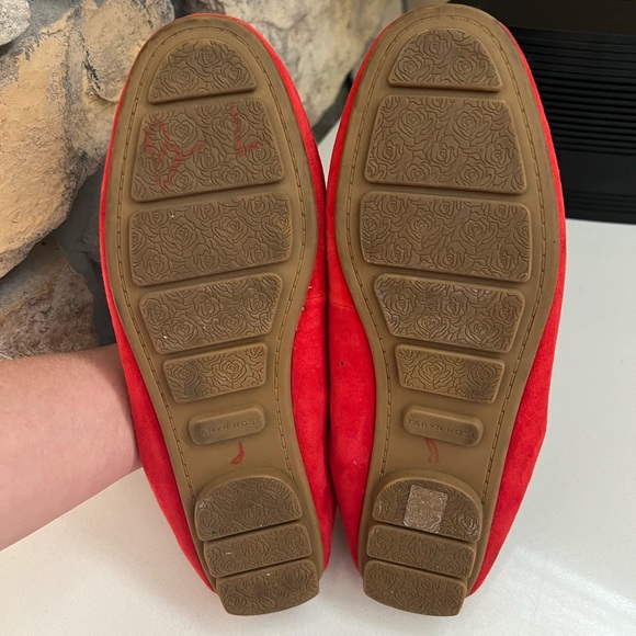 Taryn Rose Kristine Suede Stretch Loafers in Sangria Suede Size 7.5 - Picture 7 of 8